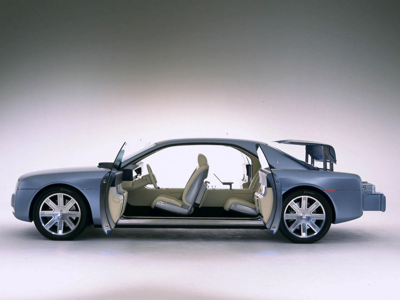 Lincoln Continental Concept 03.jpg